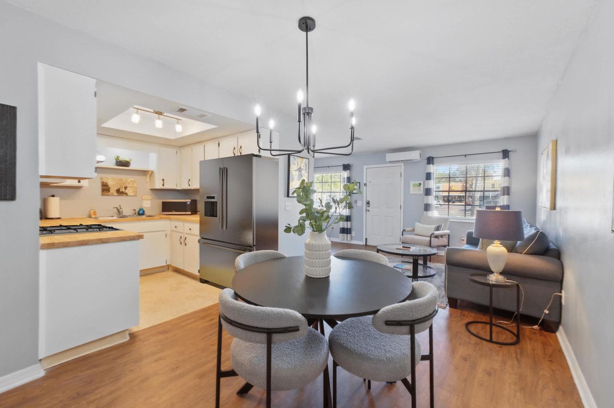 Alberts Abode Prime Brandon Location Walkable ภายนอก รูปภาพ